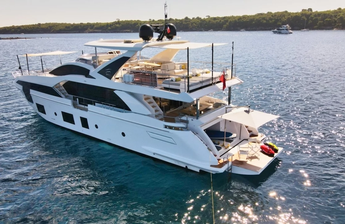 An image of Wave yacht