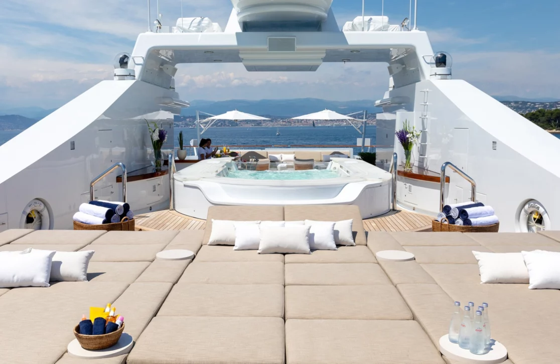 An image of Treehouse yacht