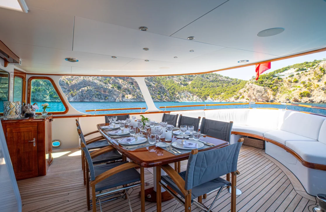 An image of Heavenly Daze yacht
