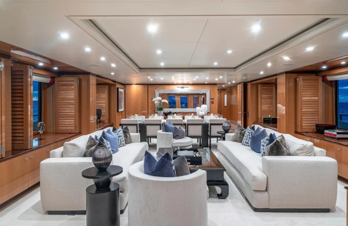 An image of Lind yacht