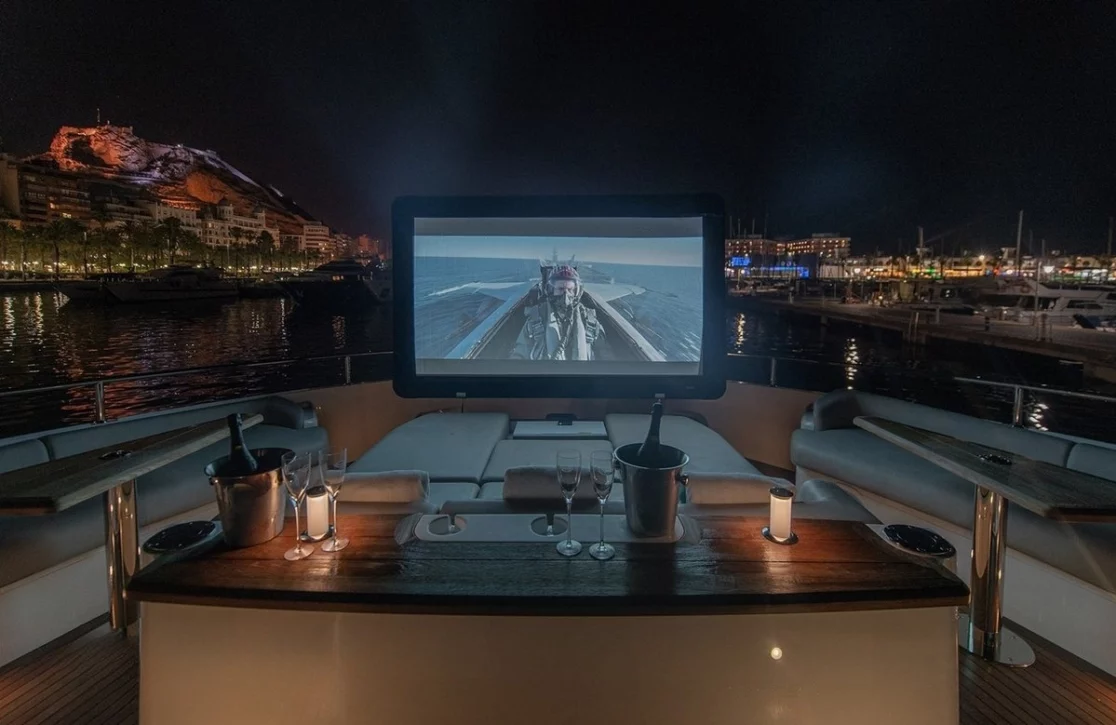 An image of Wyldecrest yacht