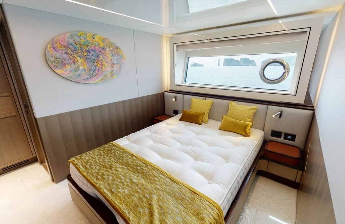 An image of Wyldecrest yacht