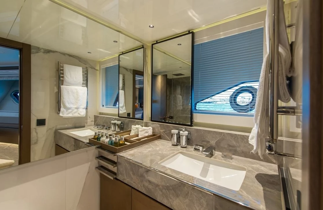 An image of Wyldecrest yacht