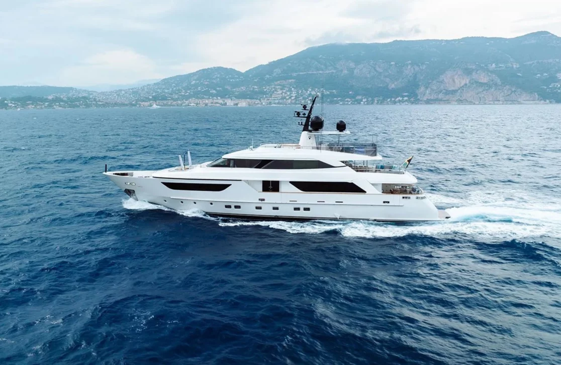 An image of Away yacht