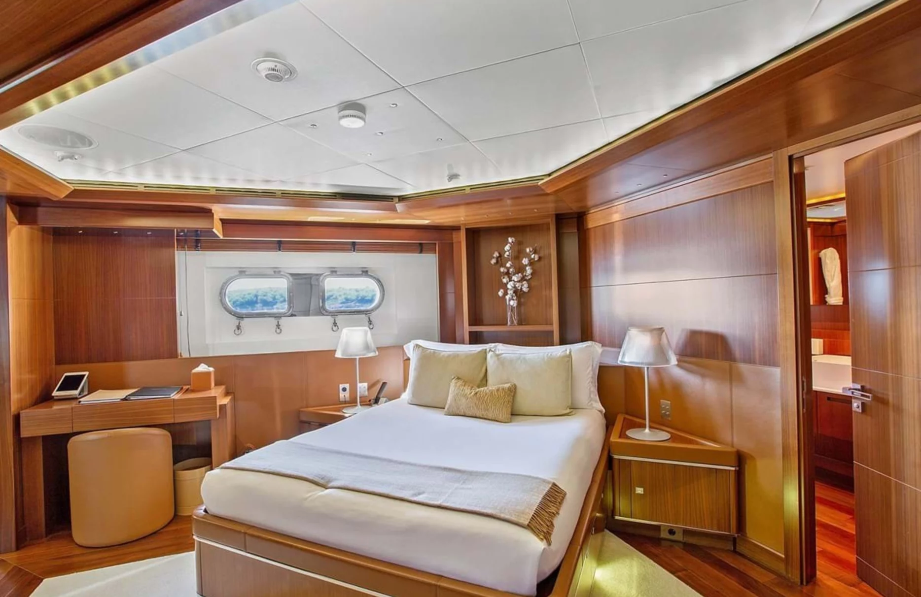 A preview of interior Bedroom cabin