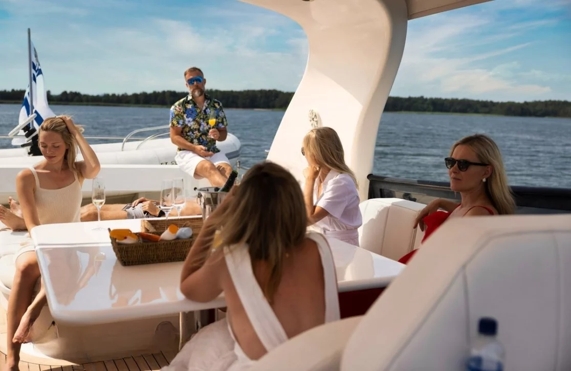 An image of Xumi yacht