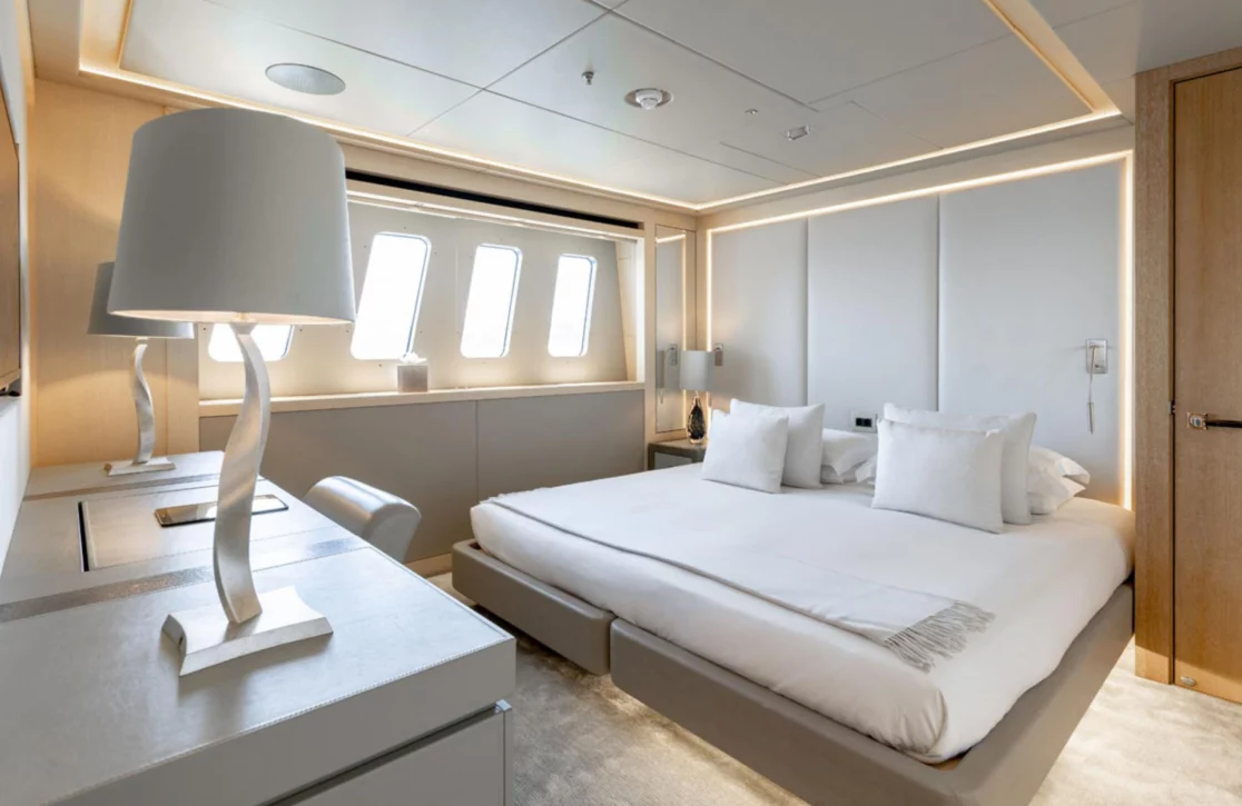 An image of Arados yacht
