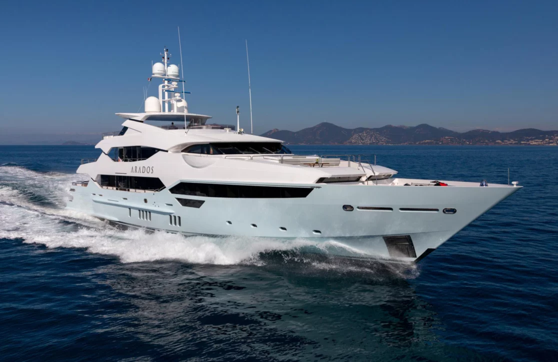An image of Arados yacht