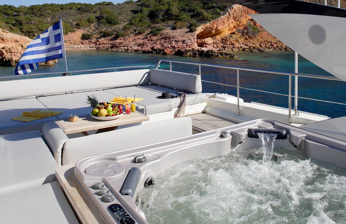 An image of Dragon yacht
