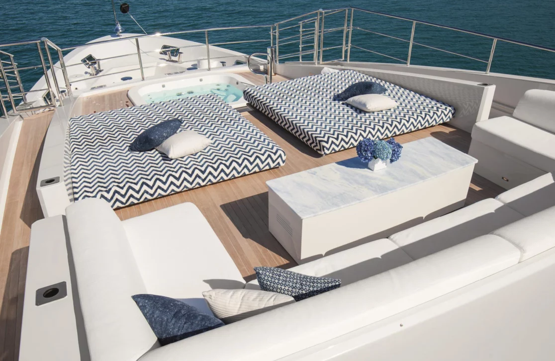 An image of H yacht