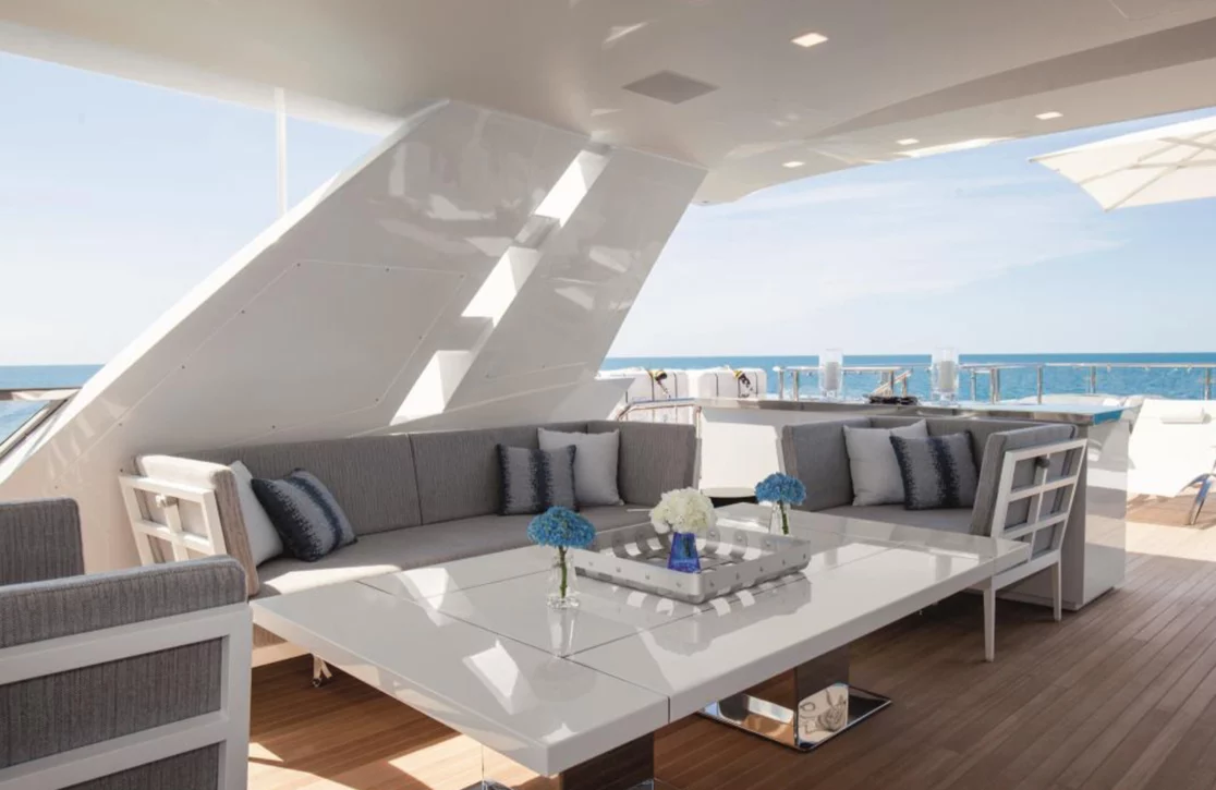 An image of H yacht