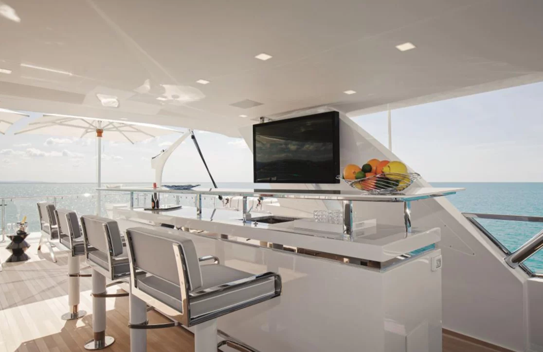 An image of H yacht