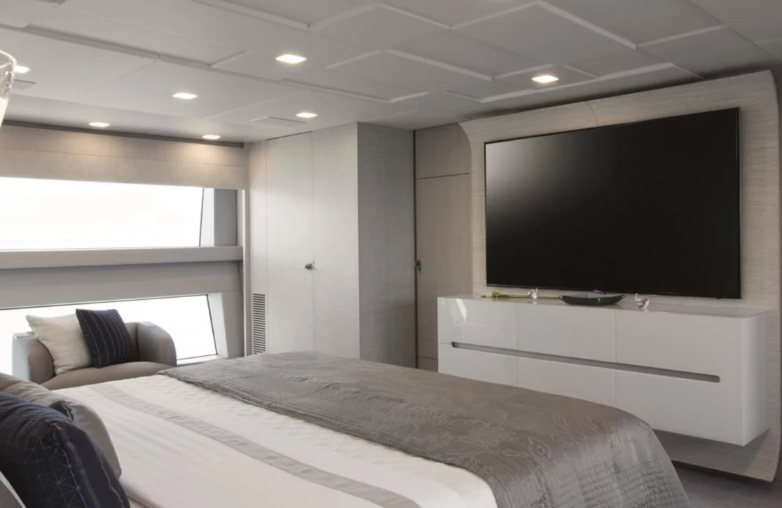 An image of H yacht