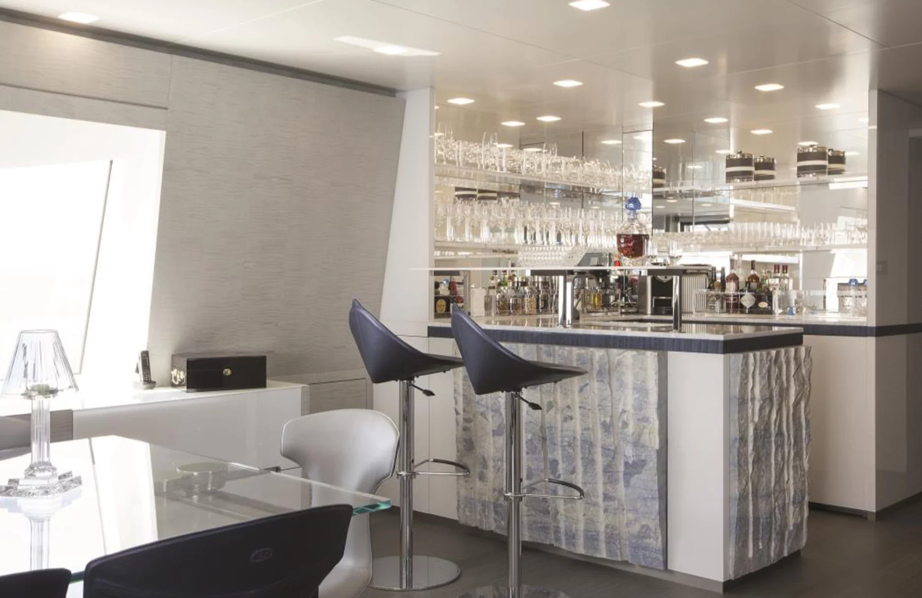 A preview of interior Bar or dance club