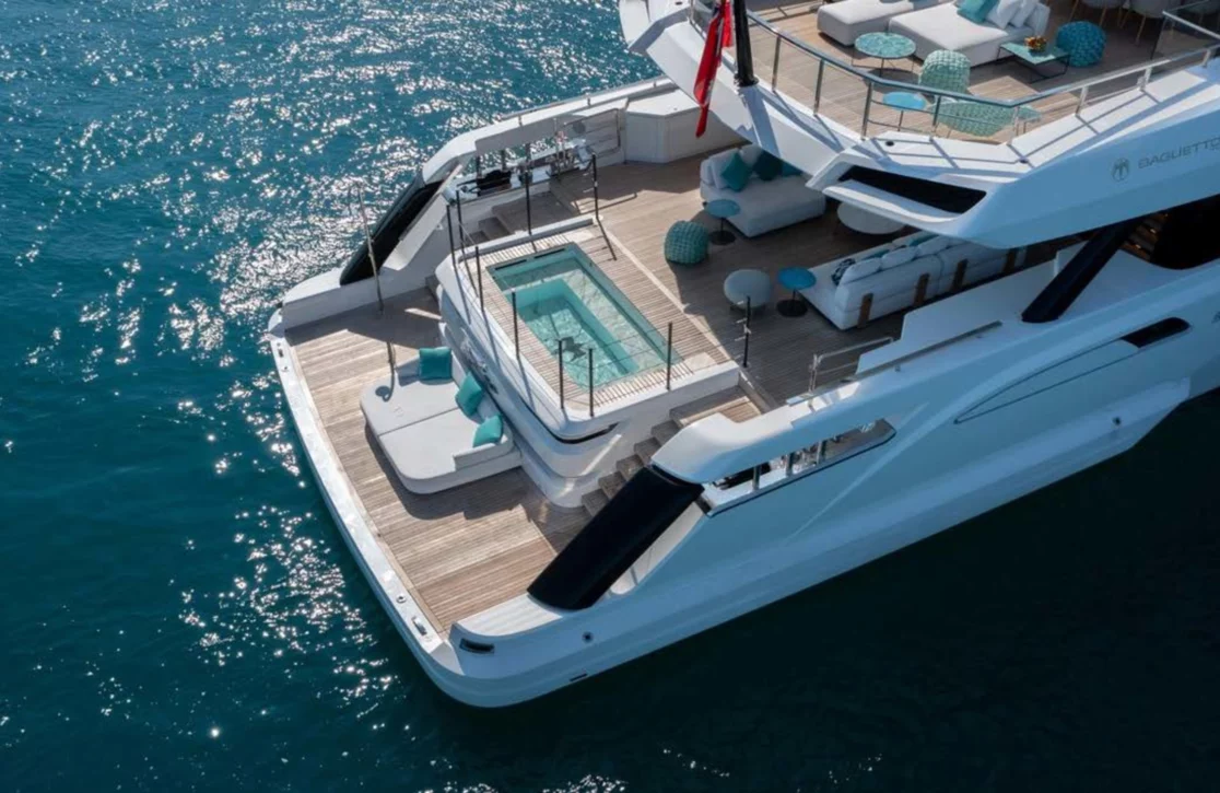 An image of Lee yacht