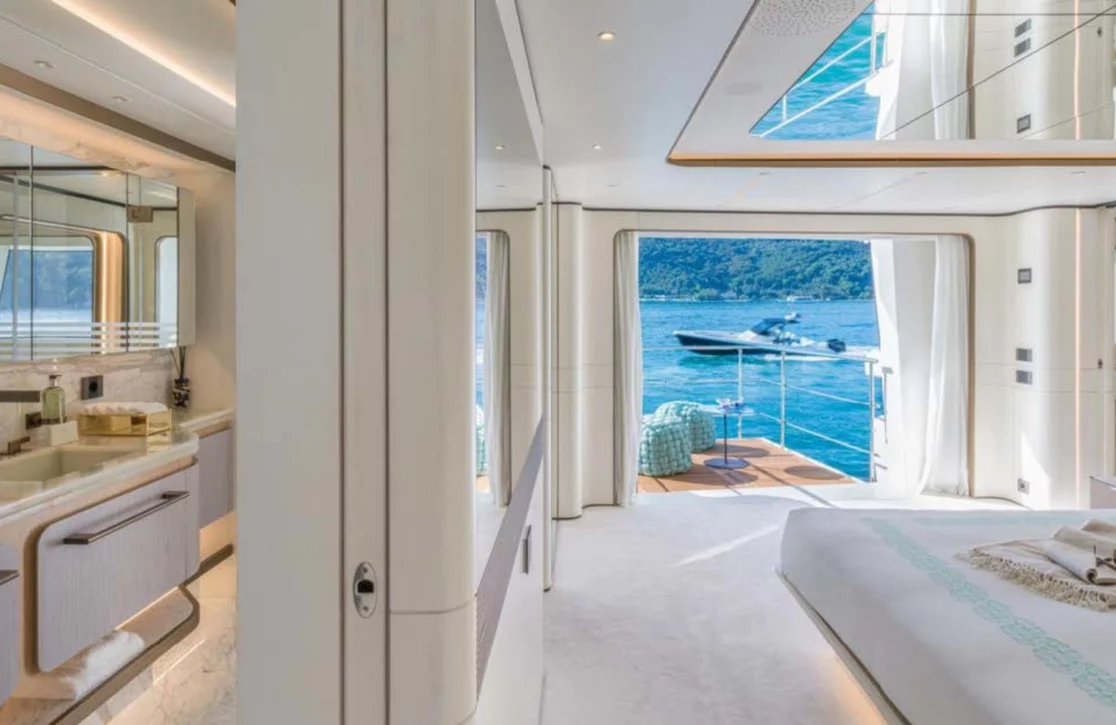 An image of Lee yacht