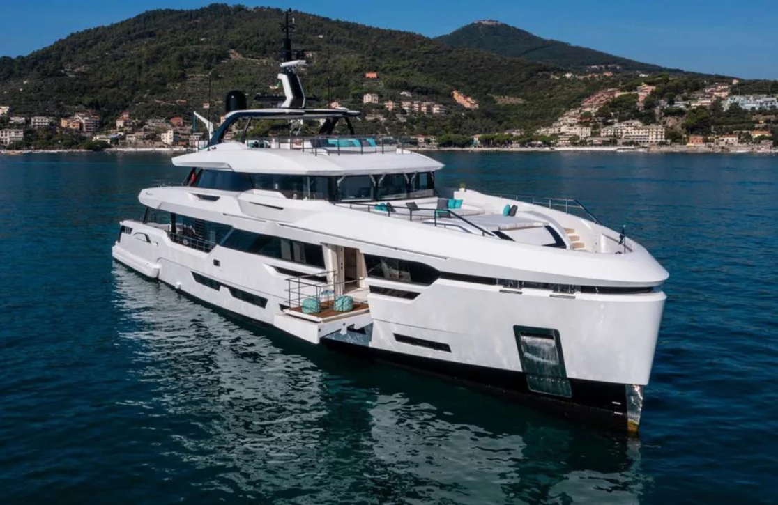 An image of Lee yacht