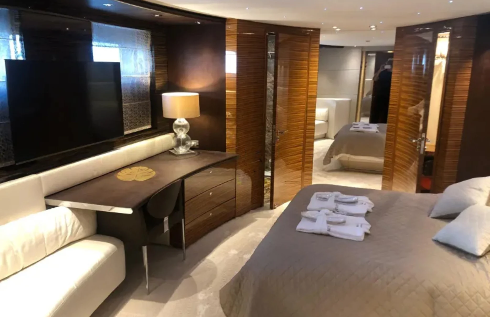 A preview of interior Bedroom cabin