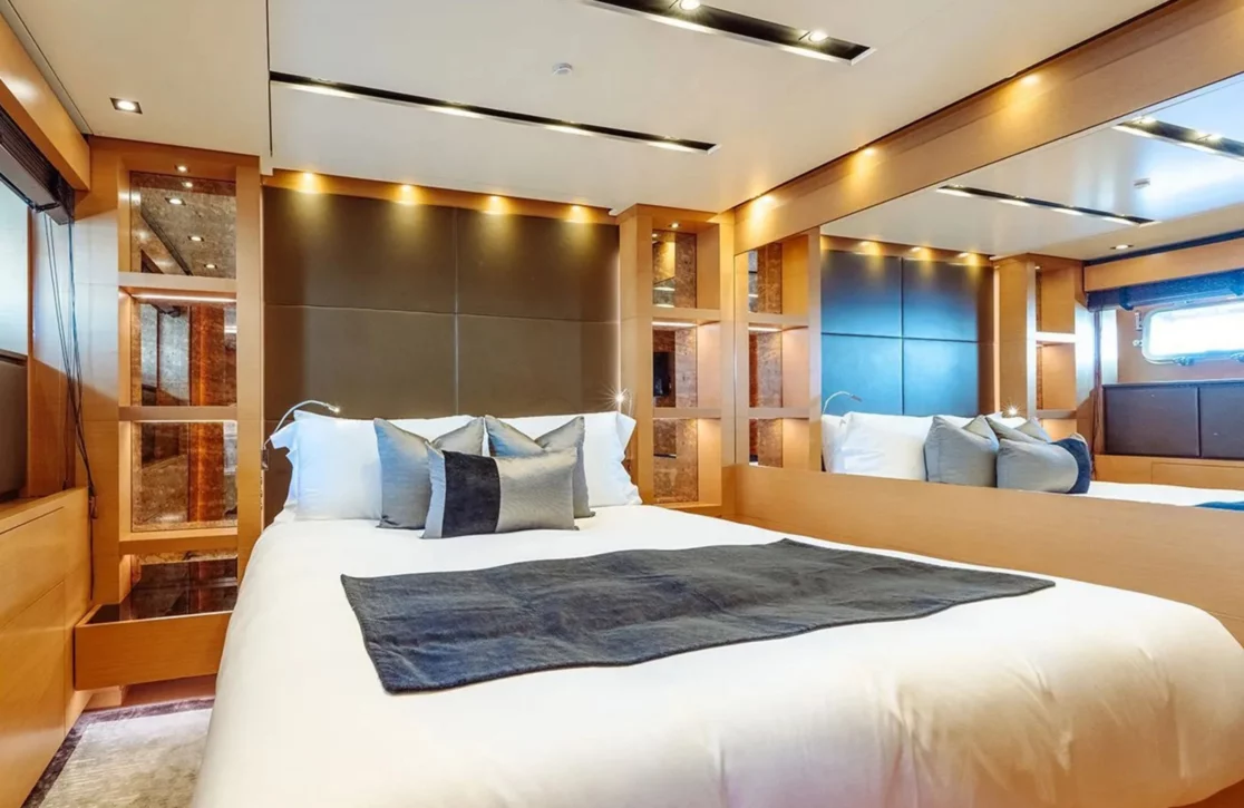 An image of Away yacht