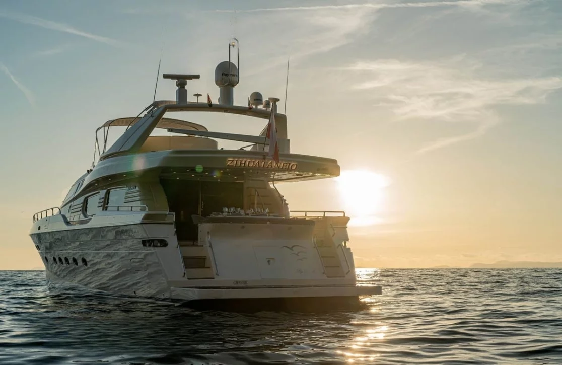 An image of Zihuatanejo yacht