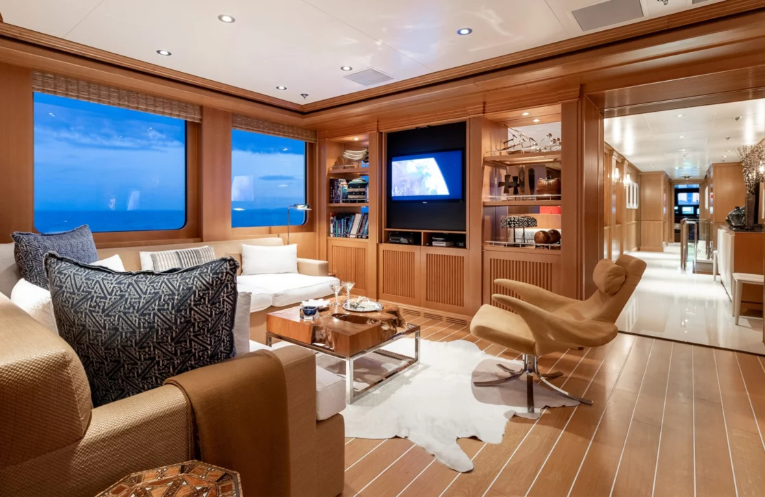 An image of Treehouse yacht