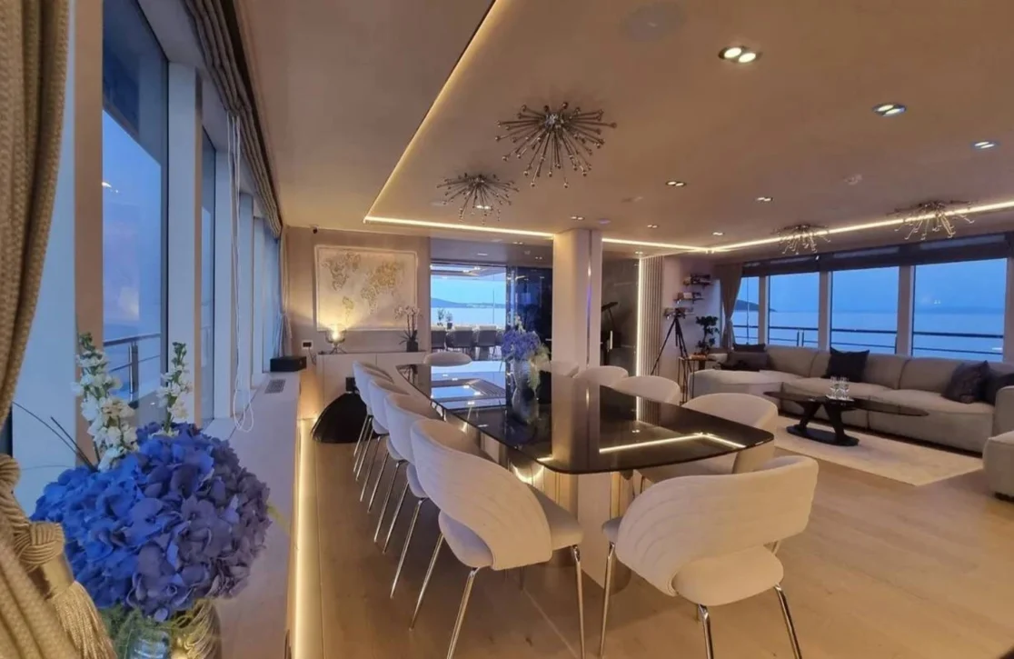 An image of Adri yacht