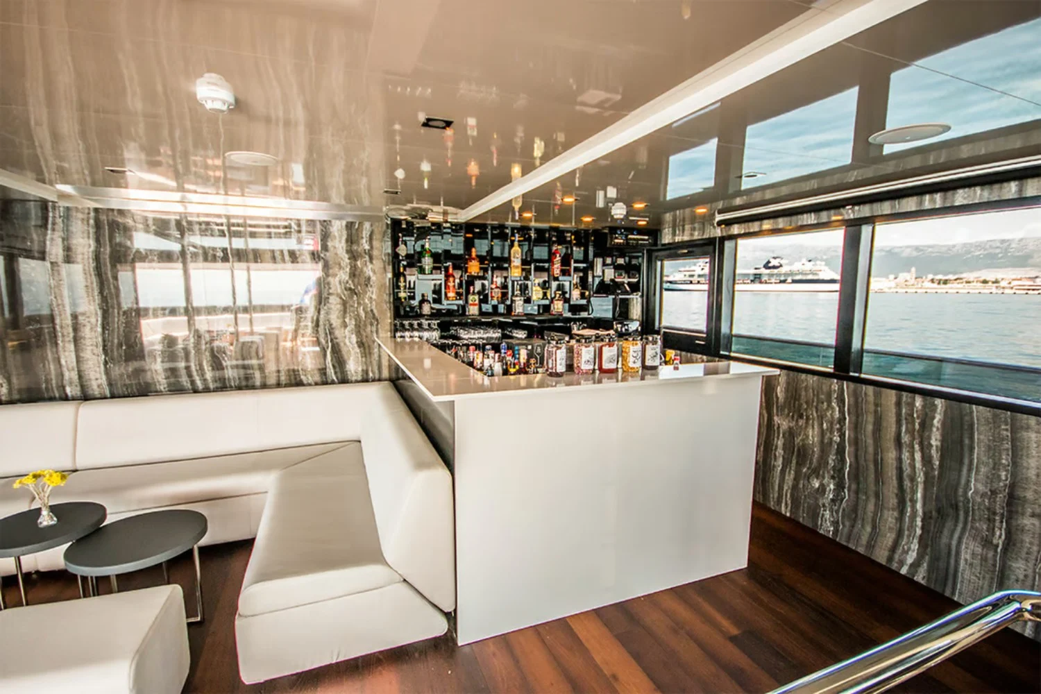 A preview of interior Bar or dance club