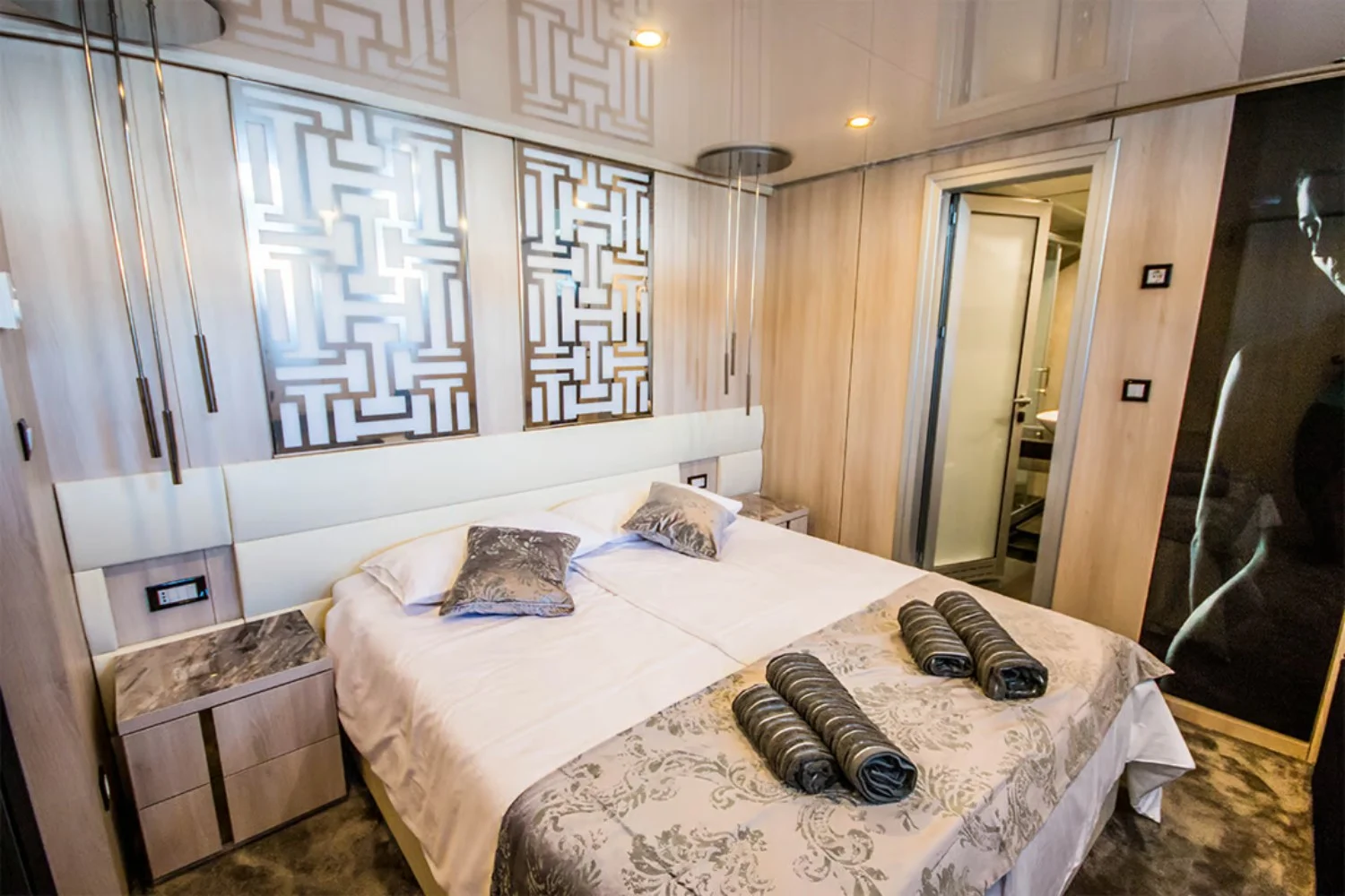 A preview of interior Bedroom cabin