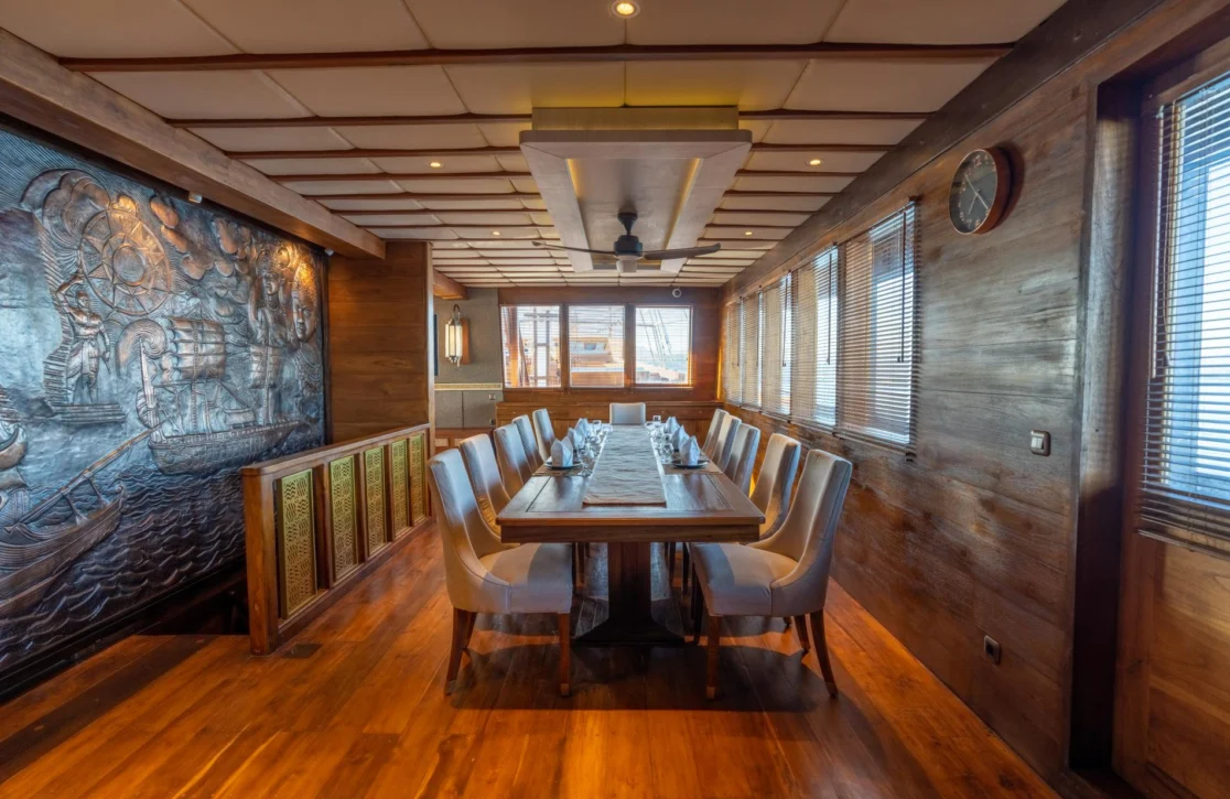 An image of The Maj Oceanic yacht
