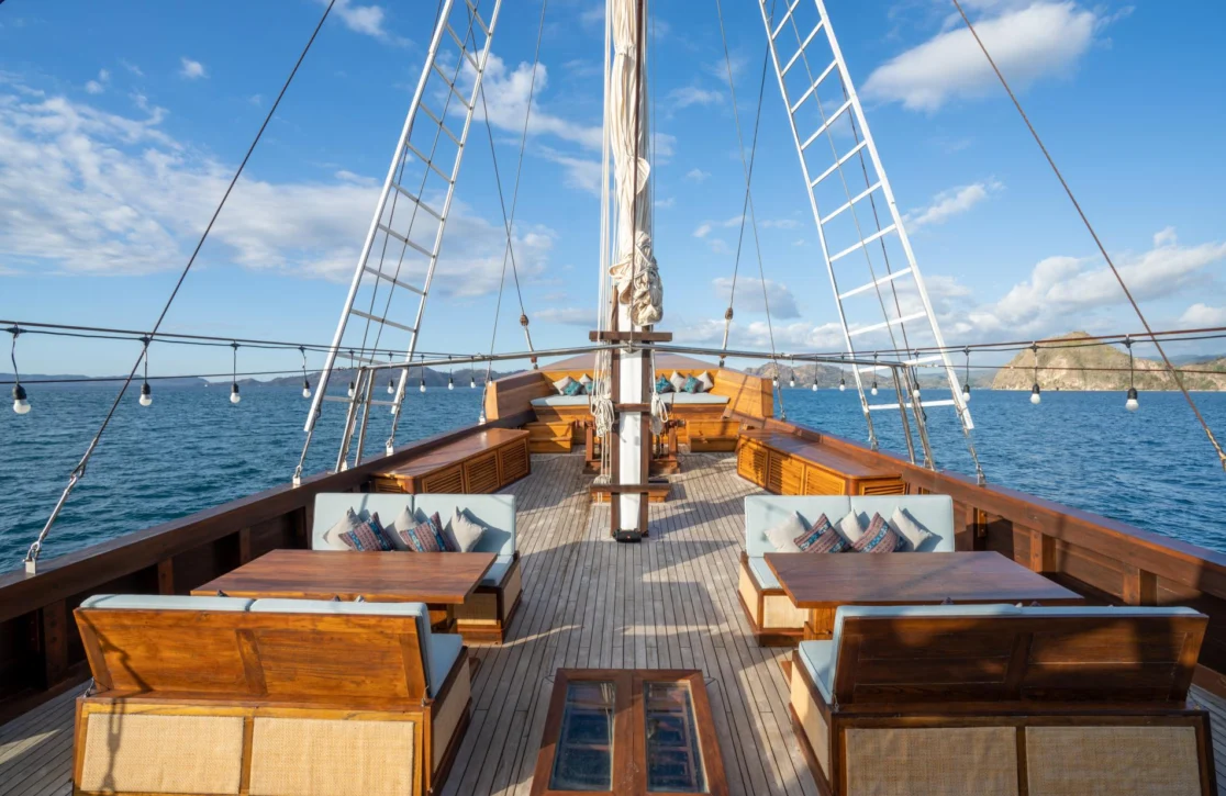 An image of The Maj Oceanic yacht