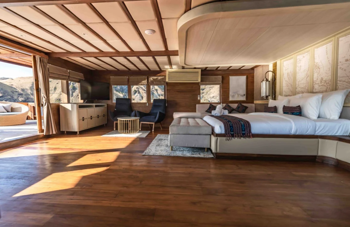 An image of The Maj Oceanic yacht