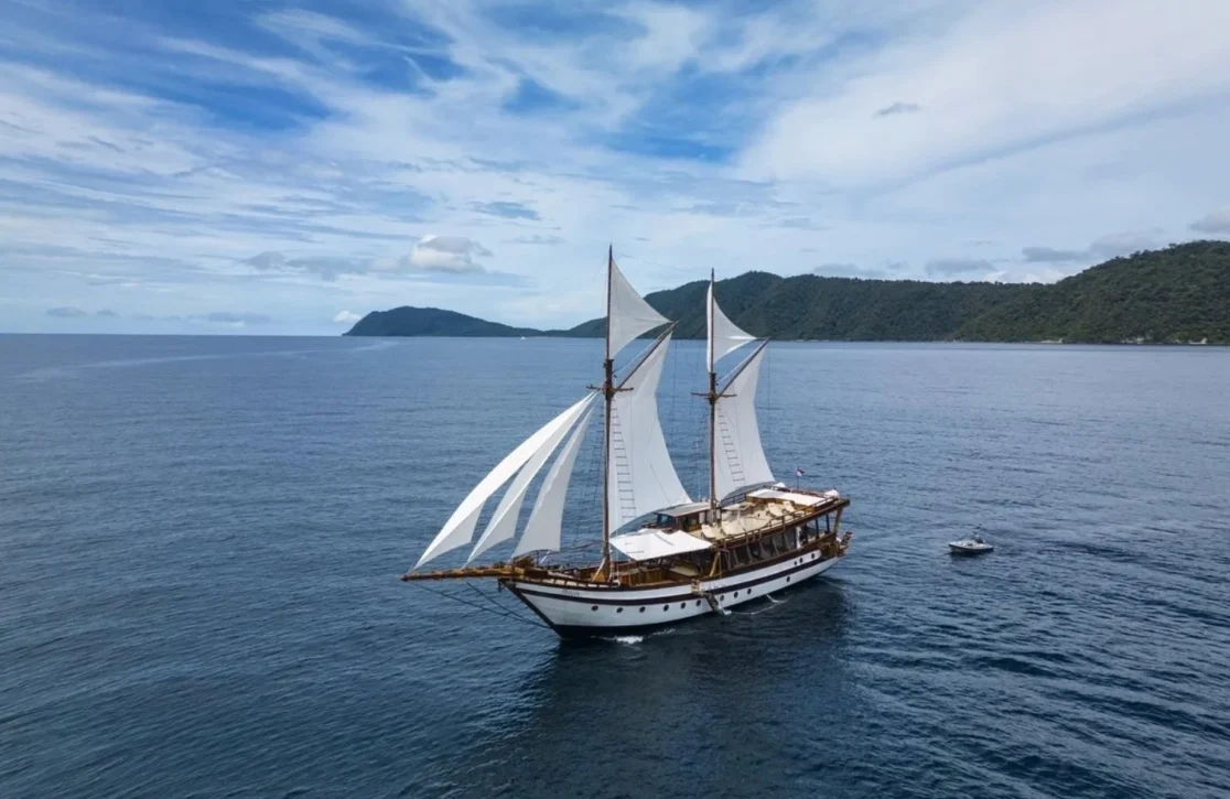 An image of Majik yacht