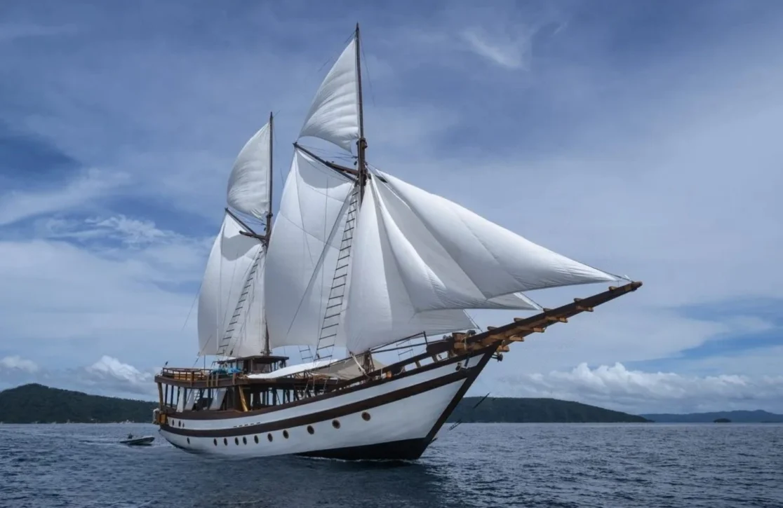 An image of Majik yacht