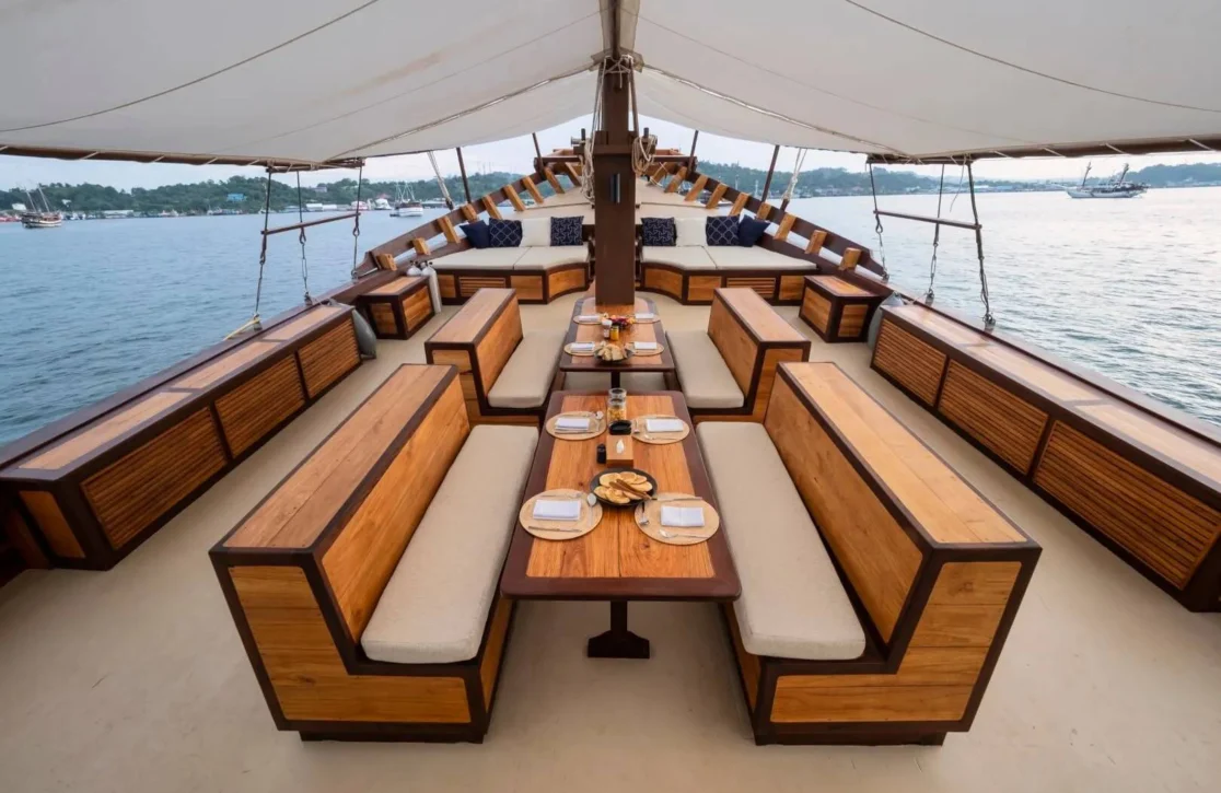 An image of Majik yacht