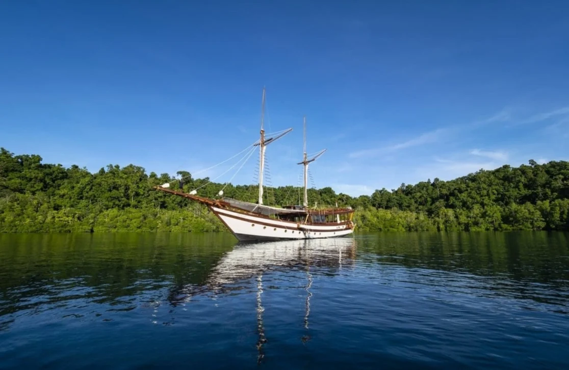 An image of Majik yacht
