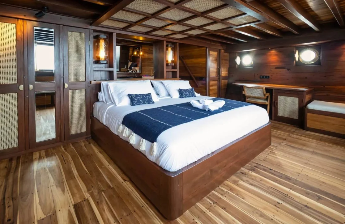 An image of Majik yacht