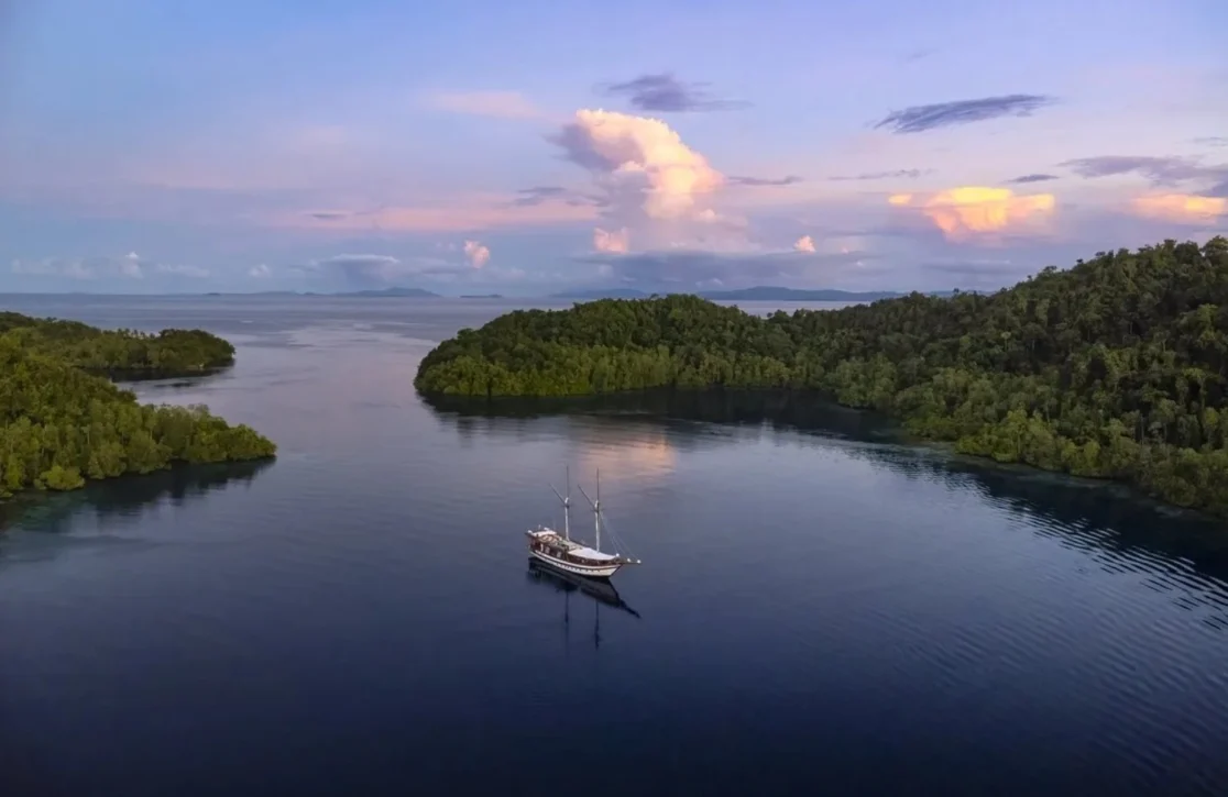 An image of Majik yacht