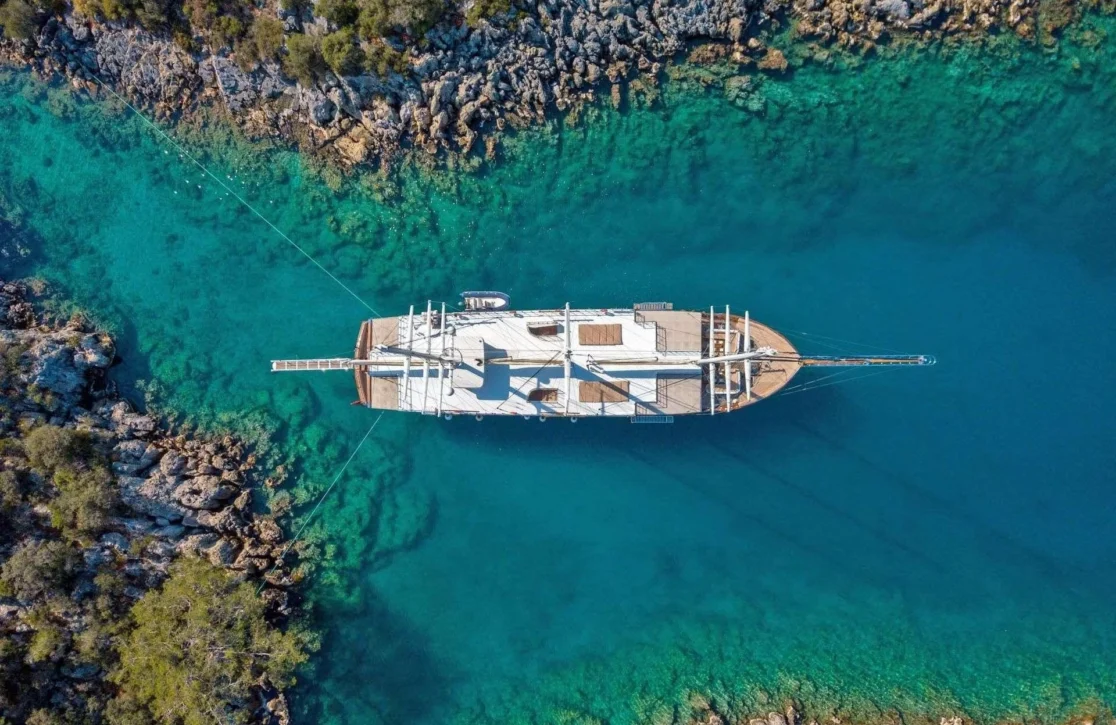 An image of Admiral yacht