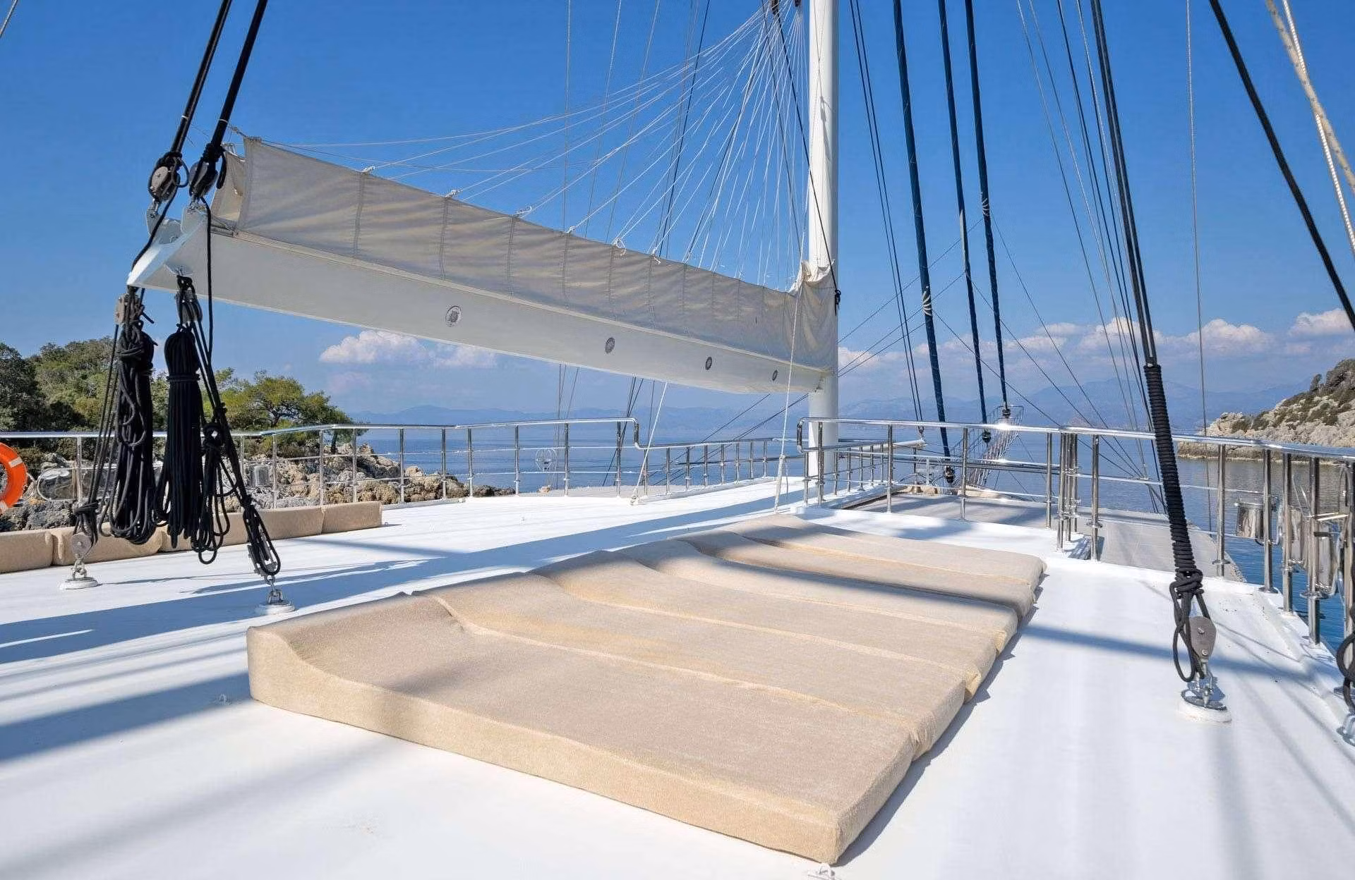 An image of Admiral yacht