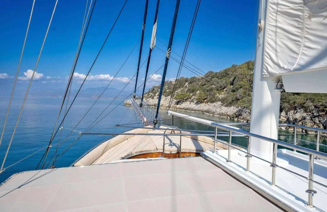 An image of Admiral yacht