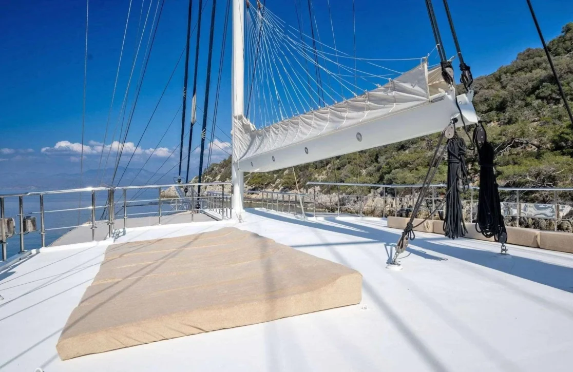 An image of Admiral yacht