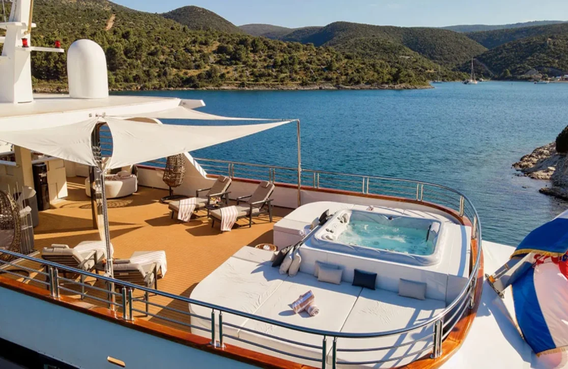 An image of Cristal yacht