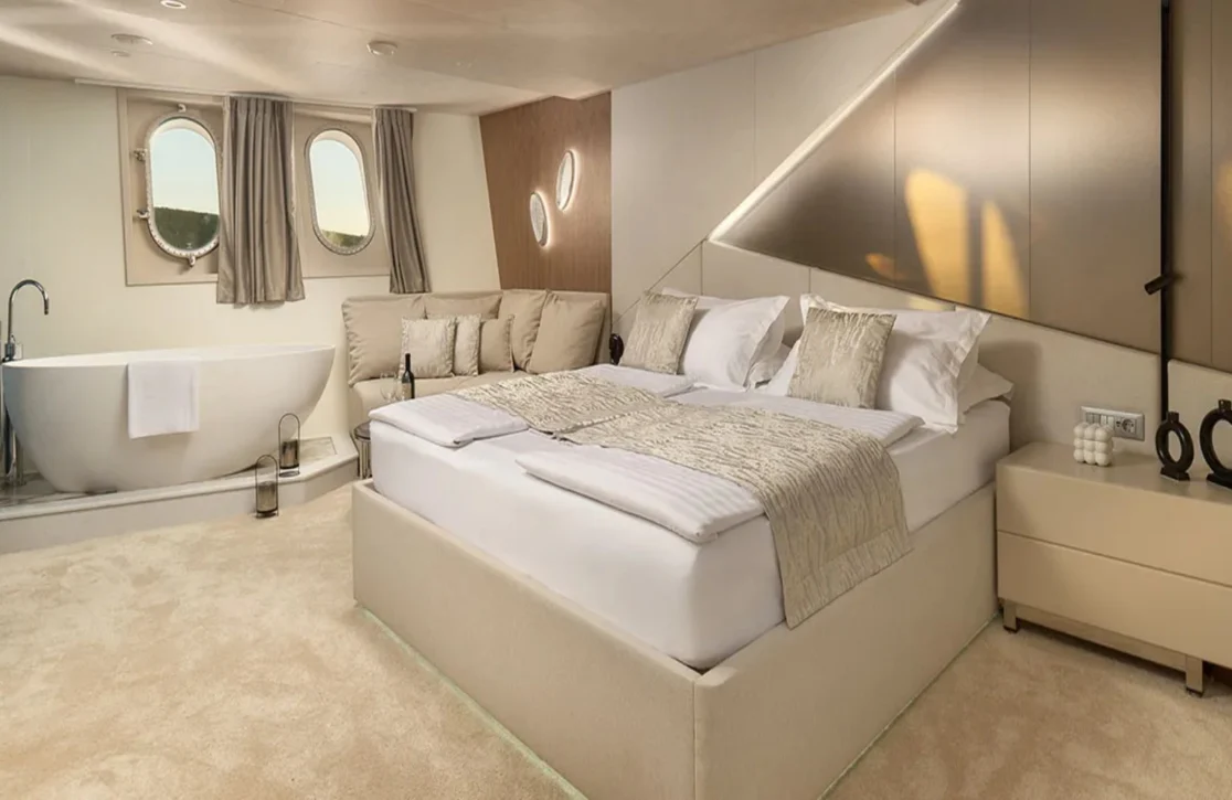 An image of Cristal yacht