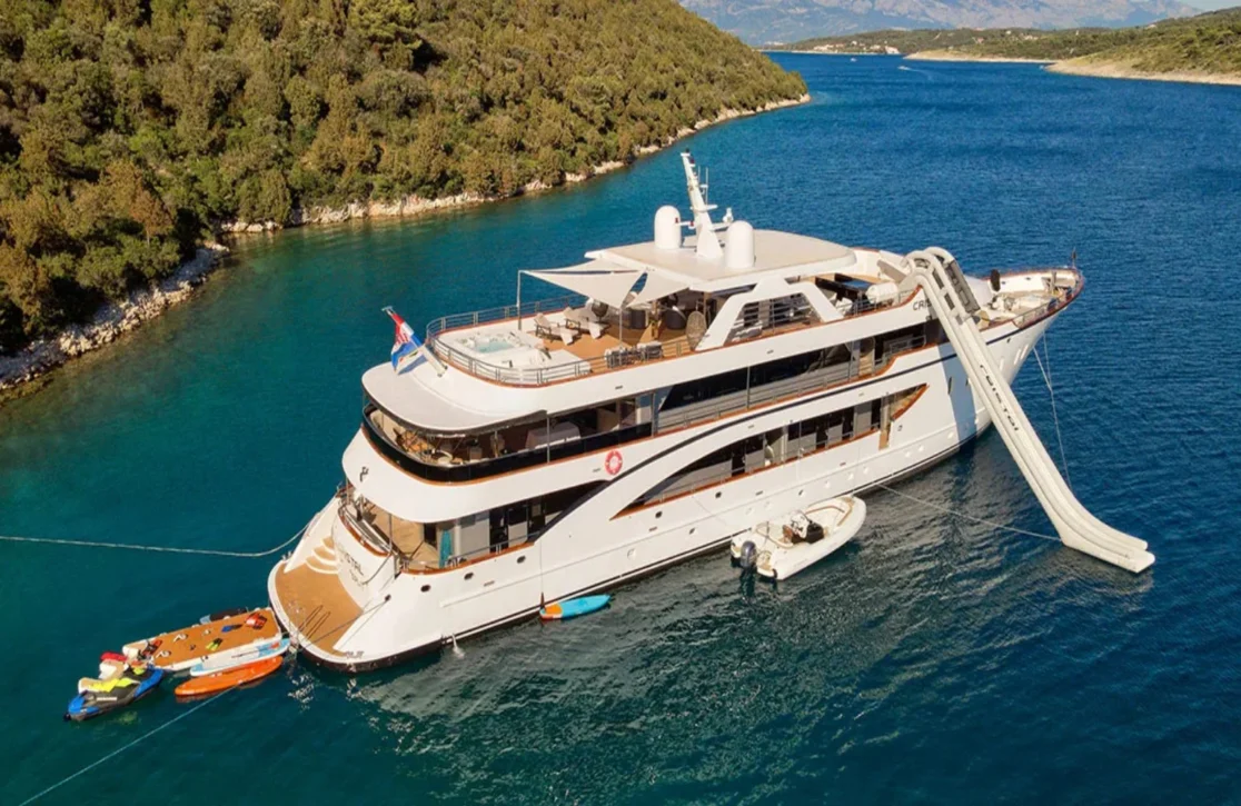 An image of Cristal yacht