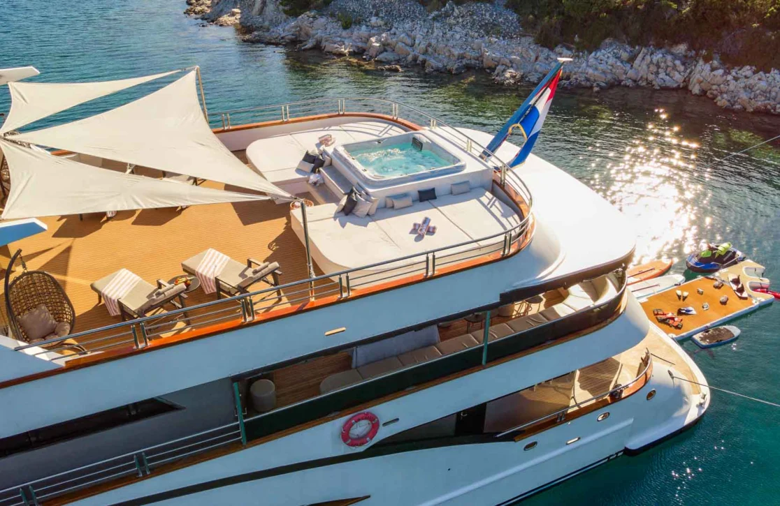An image of Cristal yacht