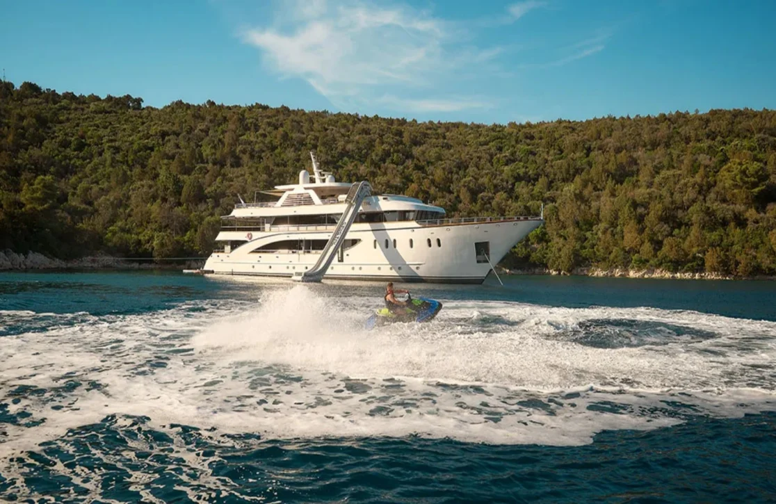 An image of Cristal yacht