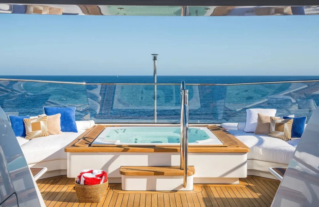 An image of CC-Summer yacht