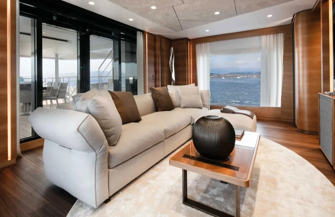 An image of Silver Fox yacht
