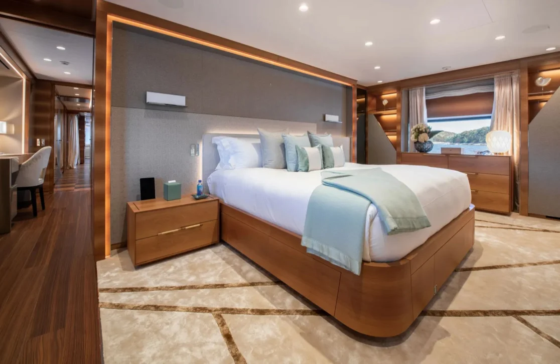 An image of Silver Fox yacht