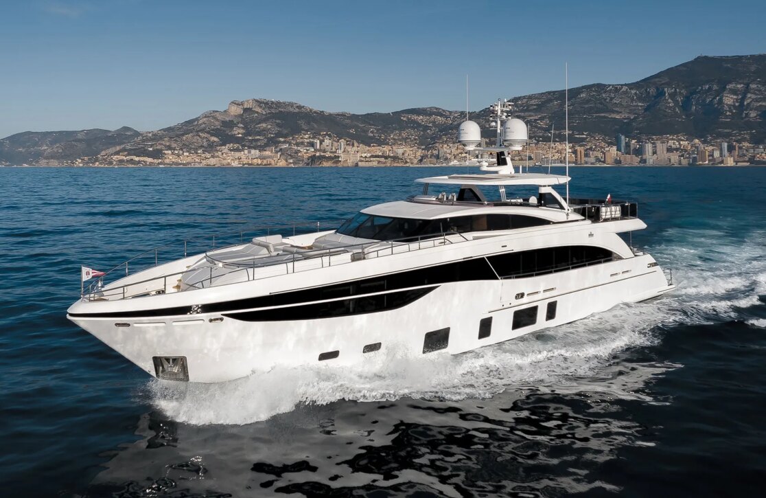 An image of Riviera Living yacht